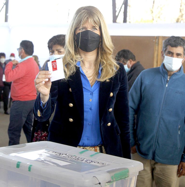 Ximena Rincón: “El Maule no quería este texto”