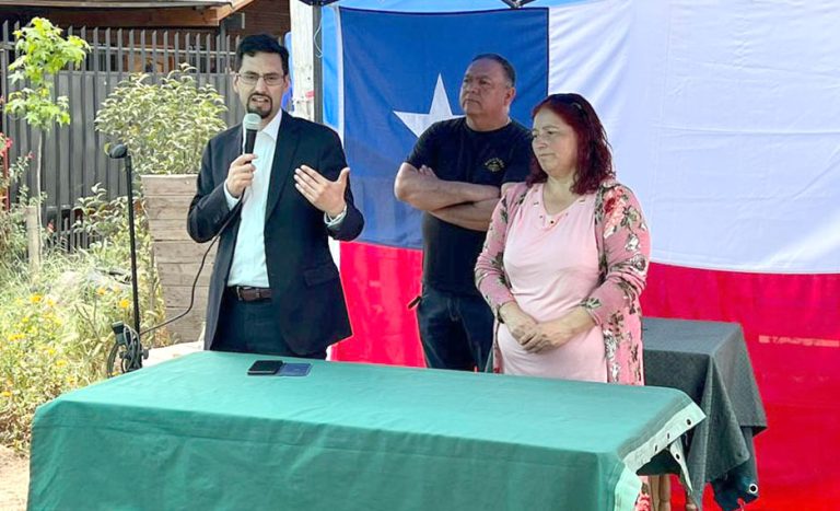 Tras 33 años de espera familias de Villa Francia recibirán títulos de dominio