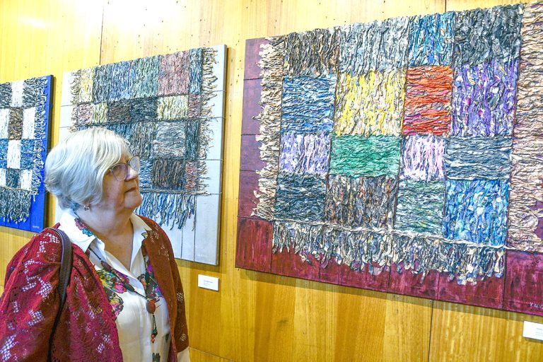 Exposición busca realizar rescate patrimonial de antiguas manualidades hechas por mujeres