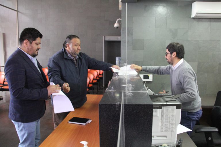 Sagrada Familia: Denuncian a jefa de finanzas del DAEM por apropiación de dineros