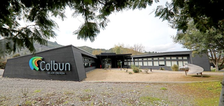 Oficinas de Central Hidroeléctrica Colbún premiadas por ser sustentables