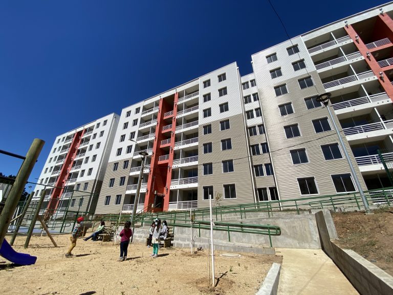 Equipos del Minvu se capacitan sobre la nueva Ley de Copropiedad Inmobiliaria