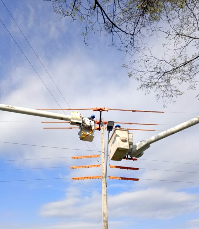 Avanza programa para mejorar las condiciones de suministro eléctrico