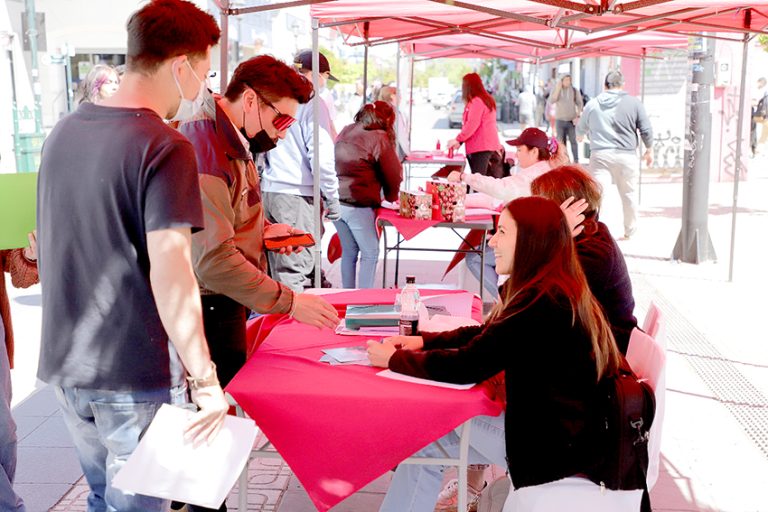 Feria Laboral ofreció mil puestos de trabajo en Talca