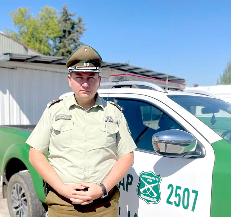 Dos detenidos por andar en auto robado y con droga