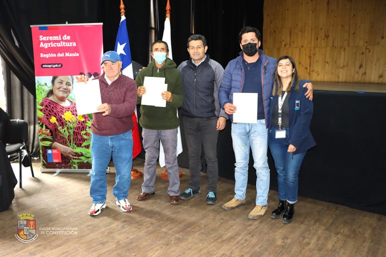 Agricultores de Constitución recibieron recursos