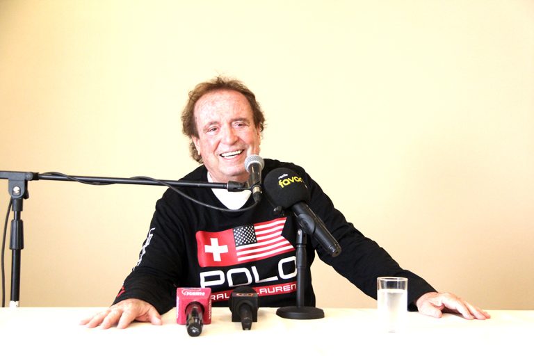 Cantante Dyango se presenta hoy en Curicó