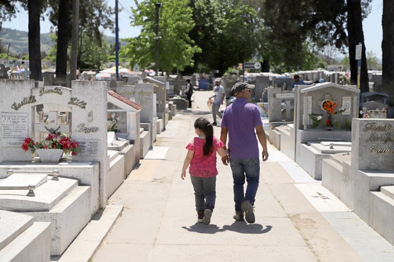 Se espera visita de 30 mil personas al Cementerio Municipal de Talca