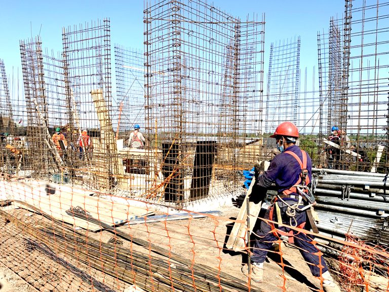 Construcción enfrenta complejo escenario y se prevé caída de inversiones en 5,3% en el 2023