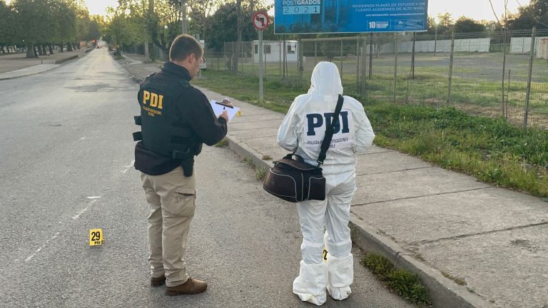 Un fallecido y dos lesionados deja balacera al exterior de un centro de eventos