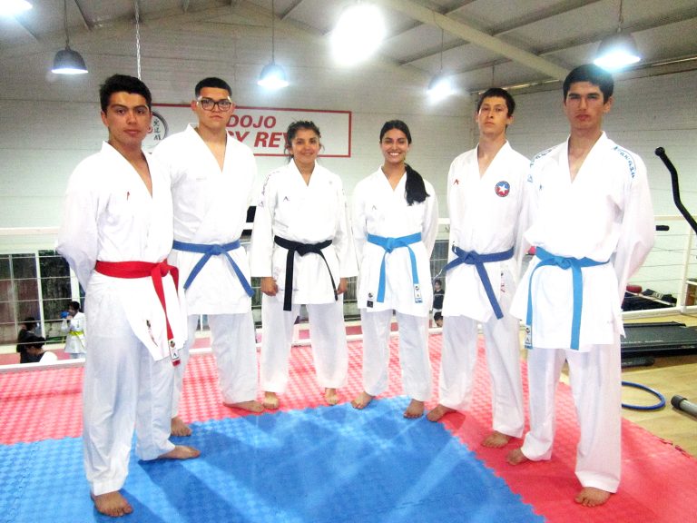 Karatecas del Dojo Jessy Reyes trabajan para viajar a Italia