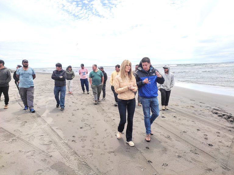 Senadora Rincón por desembocadura del estero Llico en Vichuquén: “El futuro de la comuna está en riesgo”