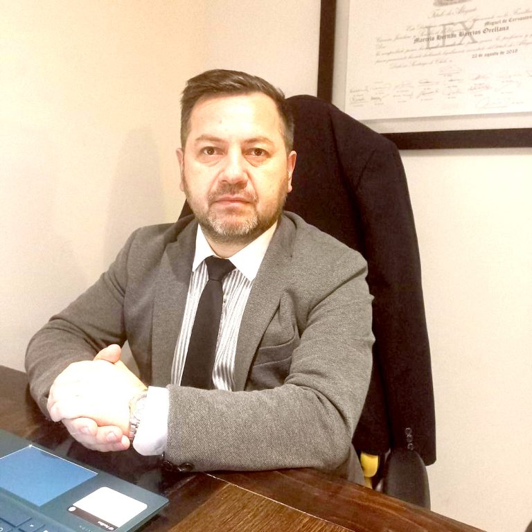 Siguen presos acusados de estafar a curicana que perdió su casa