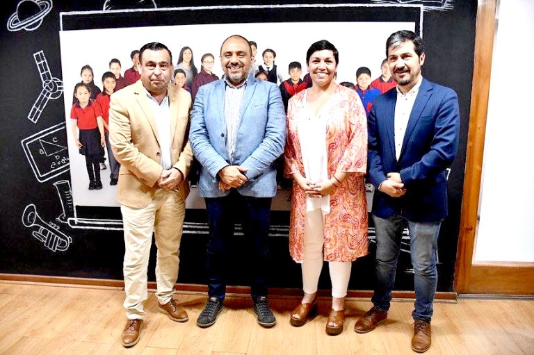 Buscan alternativas para asumir aumento de  interés para matricularse en Liceo Bicentenario