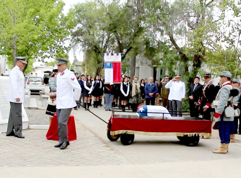 Restos de dos soldados de la Guerra del Pacífico descansan en el Mausoleo del Regimiento “Talca”