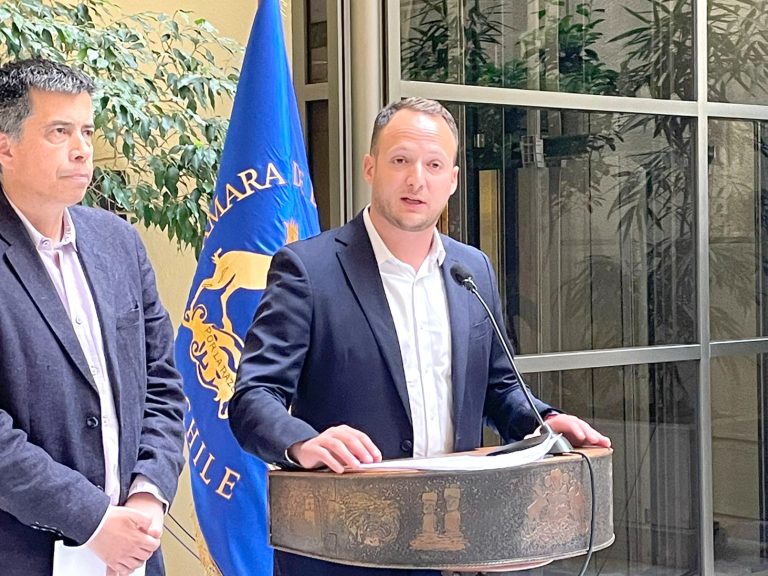 Comprometen apoyo a proyecto de ley que permita aumentar sanciones por licencias médicas falsas