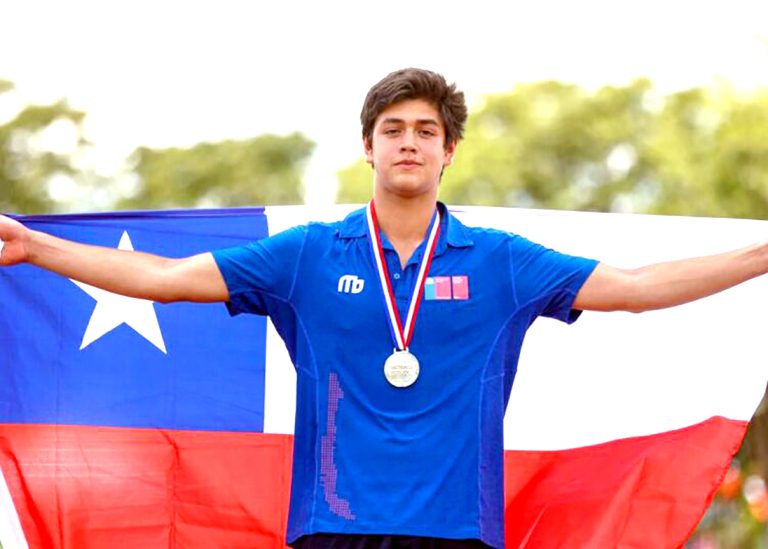 Atleta Ricardo Lobos campeón sudamericano escolar