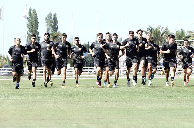 Poco a poco se completa el plantel curicano