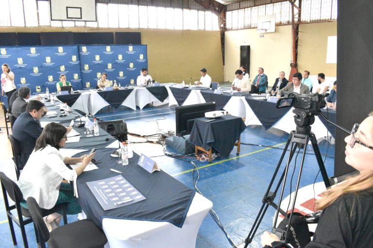 Funcionarios municipales de Cauquenes mejoran sus ingresos a partir del 2023