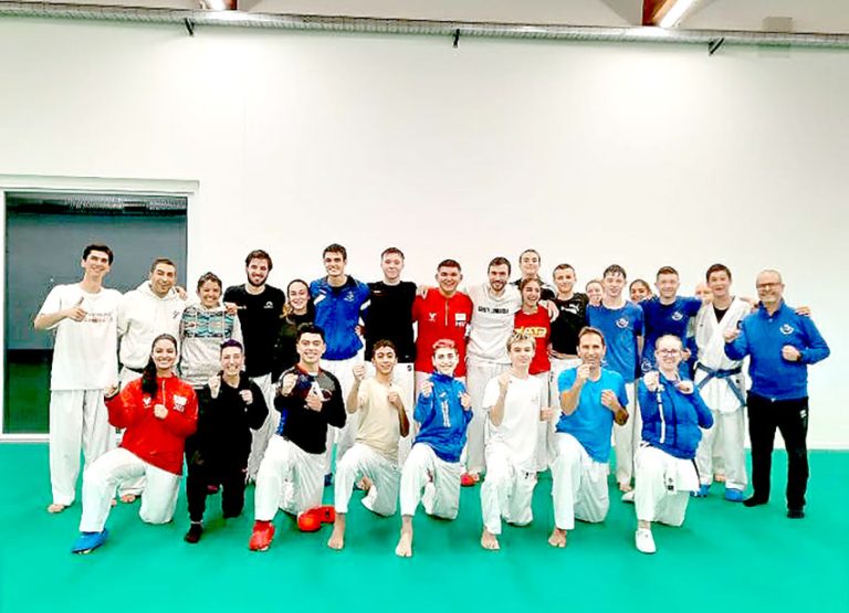 Karatecas del Dojo Jessy Reyes entrenan en Bérgamo