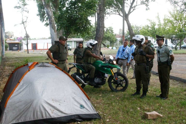 Carabineros y municipio trabajan para recuperar espacios públicos