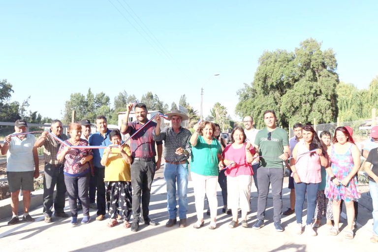 Inauguran nuevo puente en  el sector El Quelmén de Teno