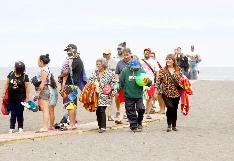 Con un recinto más amplio y hermoseado inauguran el Verano Entretenido en Iloca