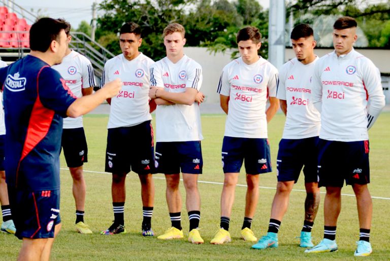 Curicano Patricio Ormazábal con difícil tarea en Colombia