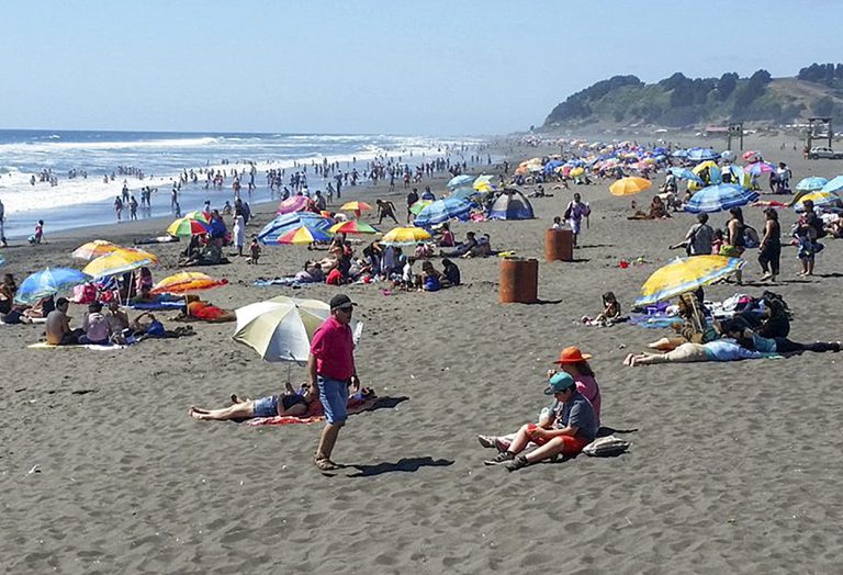 Encantadora costa del Maule para recrearse en sus playas solaneras