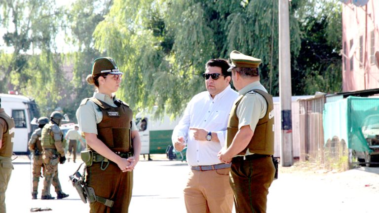 Proceden a desalojar nuevos departamentos ocupados ilegalmente en villa Las Américas