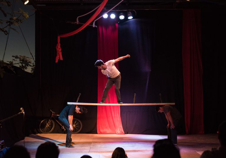 Circo, teatro y música: La mezcla cultural que ofrece “La Juguera”