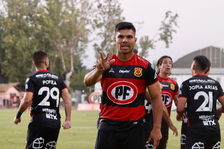 Rangers sale a abrochar sus primeros tres puntos