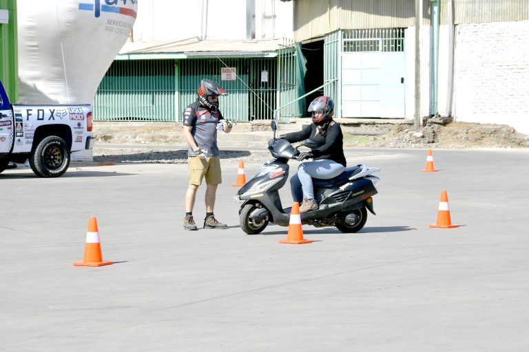 Finalizó curso de conducción segura de motocicletas exclusivo para mujeres