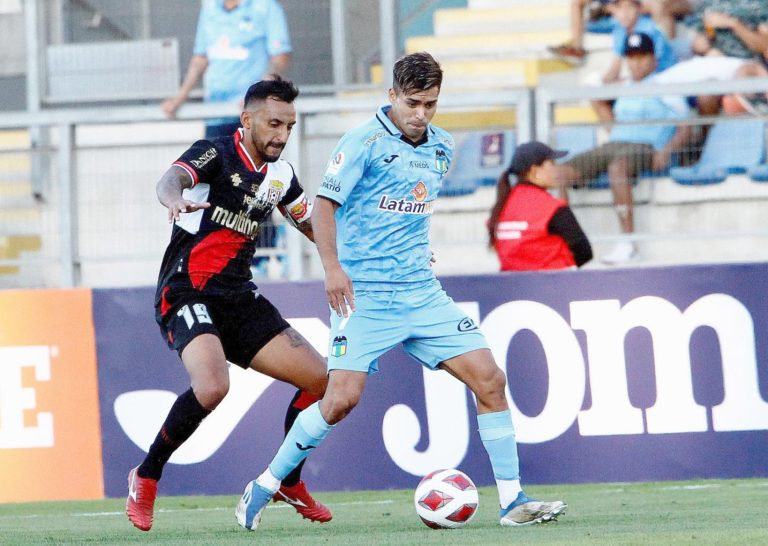 Curicó Unido está 13 entre 16 equipos