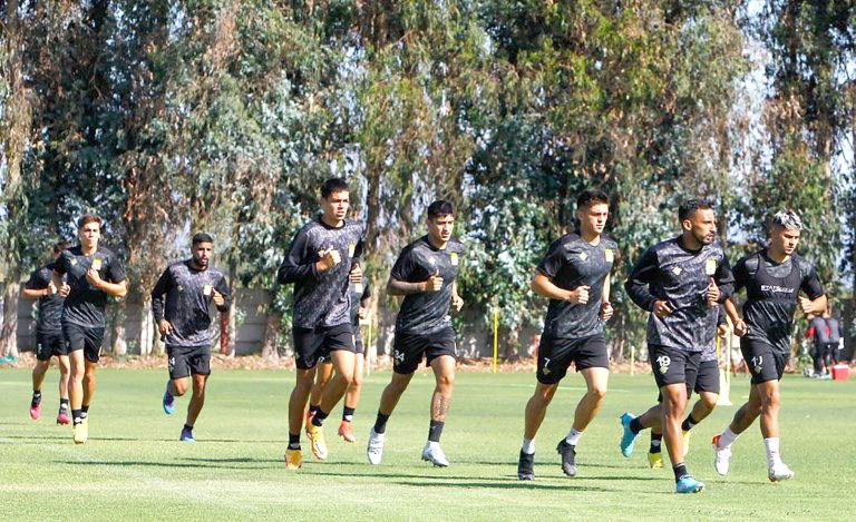 Curicó Unido entra en un proceso “de búsqueda”