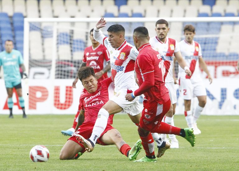 Agustín Nadruz tras victoria ante Ñublense: “Hay un gran grupo y hay tranquilidad”