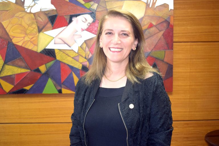 Claudia Mora: “Serás tan grande como seas capaz de soñar y trabajar por ello”