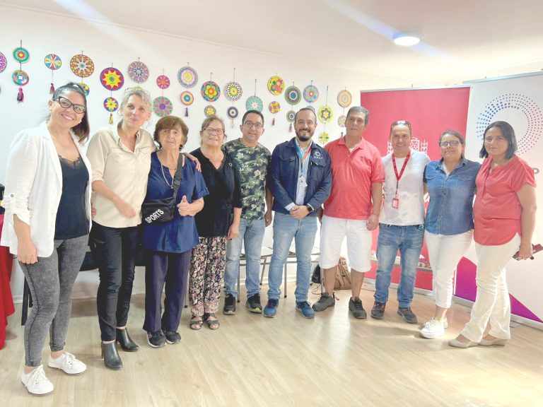 Municipio de Molina consigue recursos de ENAP para mejorar plazas en sectores rurales de Lontué