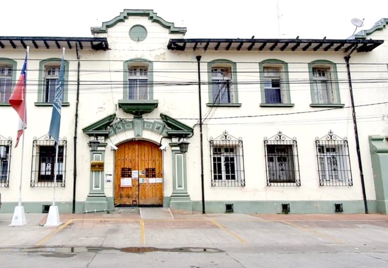 Gendarmes recapturan a reo que se lanzó desde muro para fugarse