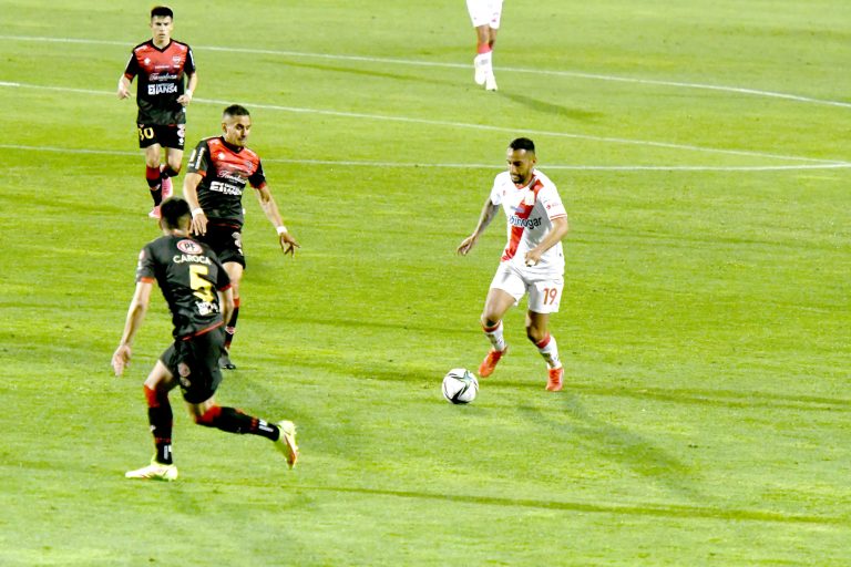 No venderán entradas a hinchas del Curi