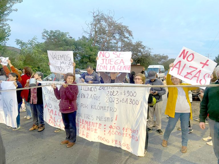 Vecinos de Villa Illinois de Talca logran congelar tarifas de locomoción colectiva