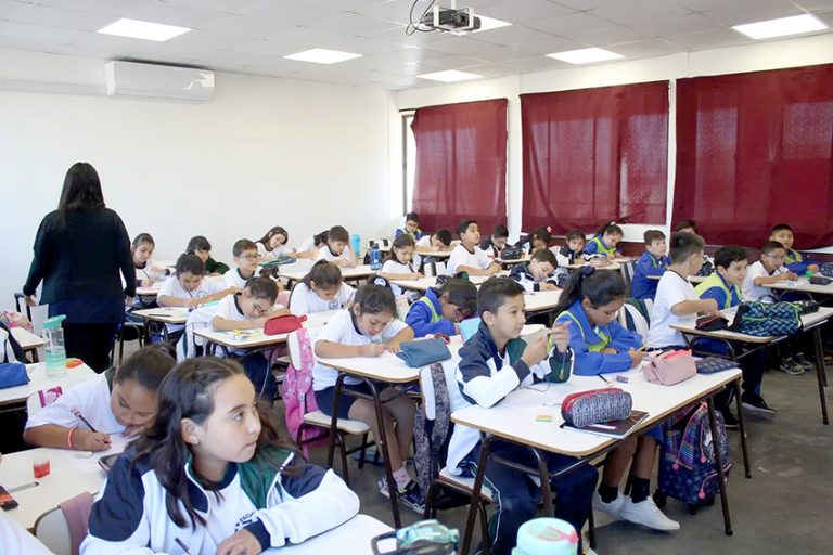 Apoderados deben informarse en torno a proyecto educativo