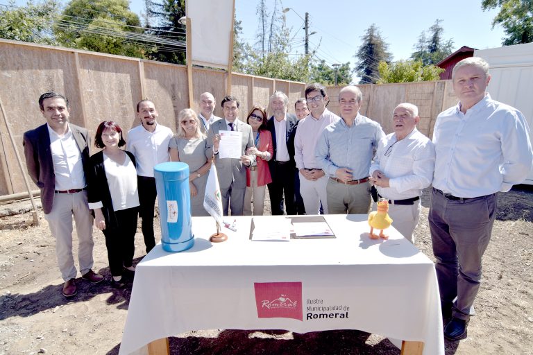 Ponen la primera piedra para la construcción de sucursal de BancoEstado en Romeral