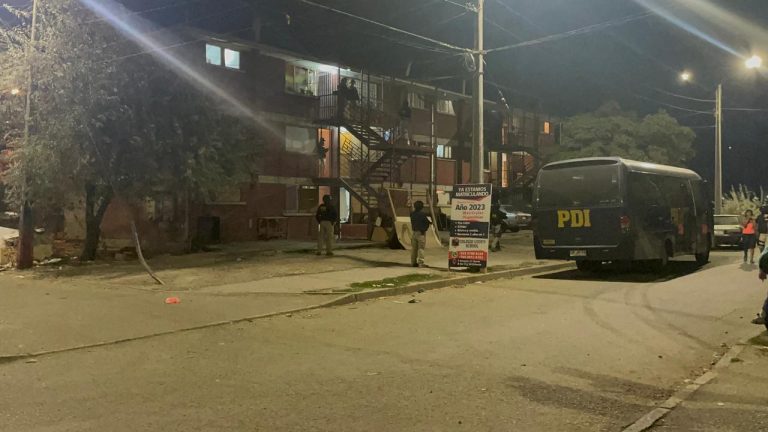 Detienen a 16 extranjeros por “tomarse” a la fuerza departamentos en “Las Américas”