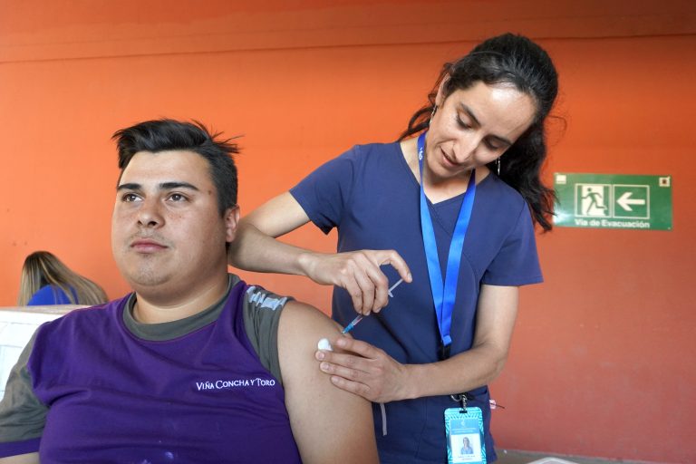 Anuncian operativo de vacunación en la Fiesta de la Vendimia