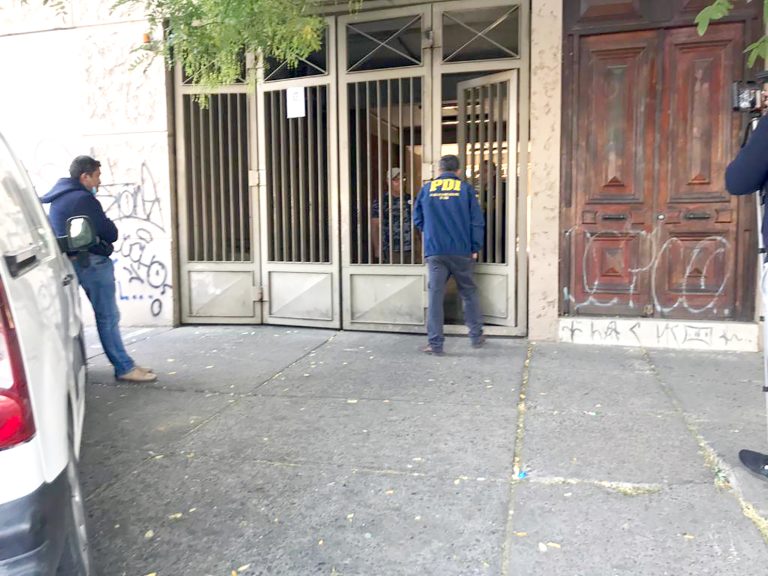 Delincuentes se llevan un millonario botín desde caja de compensación