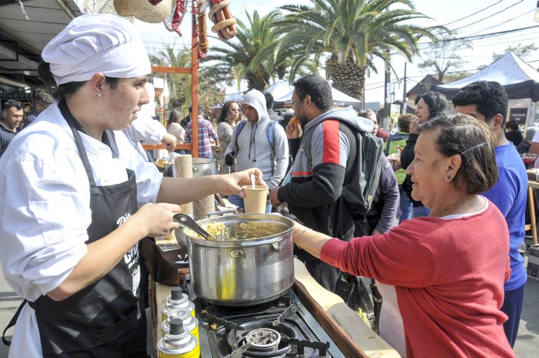 Día de la Cocina Chilena se conmemoró con la presencia de chefs y pequeños productores