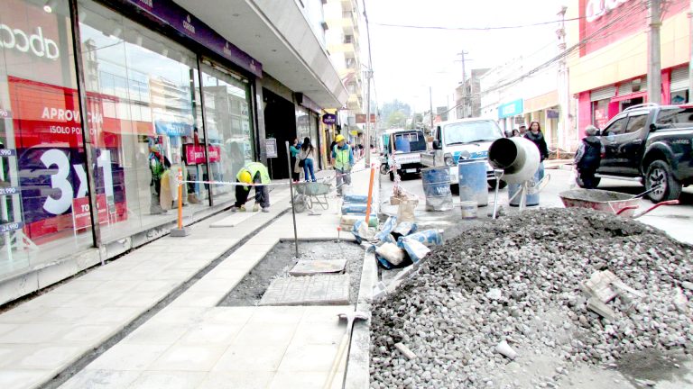 Sin mayores dificultades avanza proyecto de veredas inclusivas en calle Prat