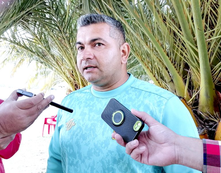 Ratifican a Damián Muñoz como técnico del Curi