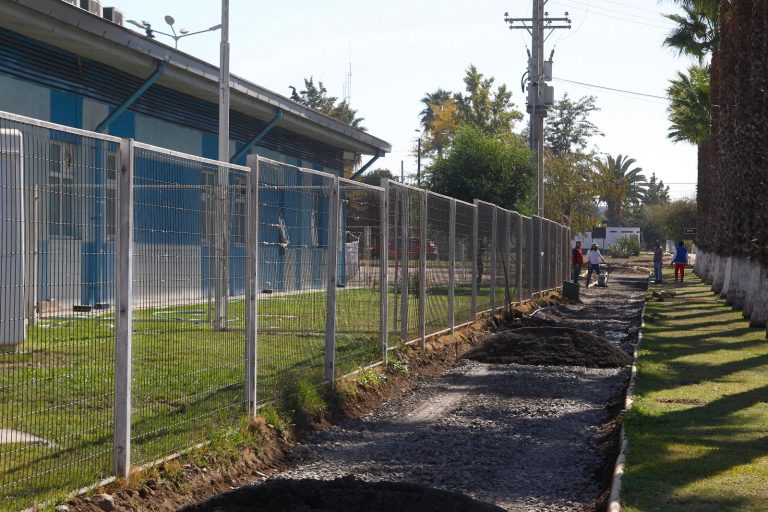 Alegría entre vecinos tras inicio de faenas de reposición de veredas